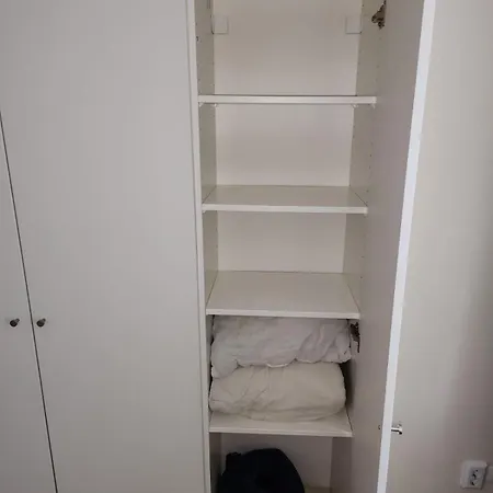 Cozy Private By Old Town Hostal Tallin